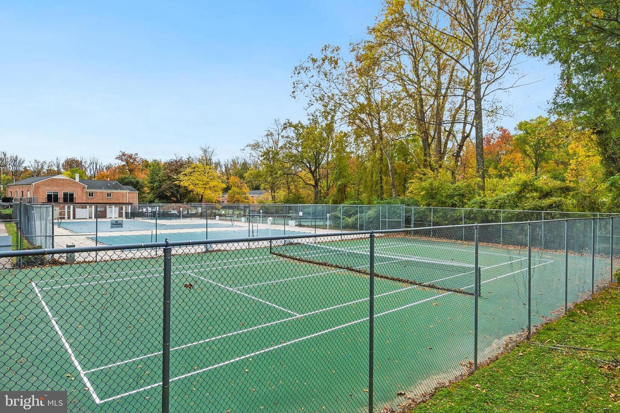 PARKSIDE CONDOMINIUMS - Residential