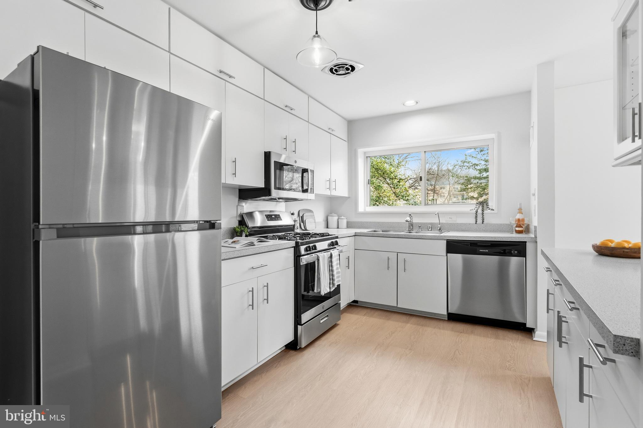 PARKSIDE CONDOMINIUMS - Residential