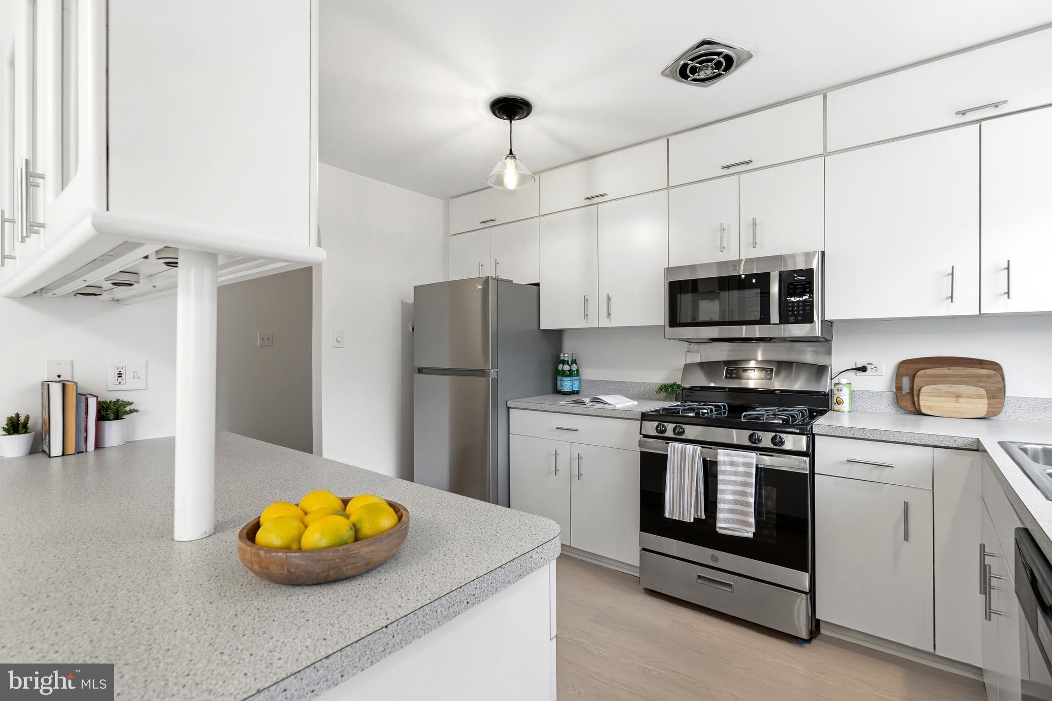 PARKSIDE CONDOMINIUMS - Residential