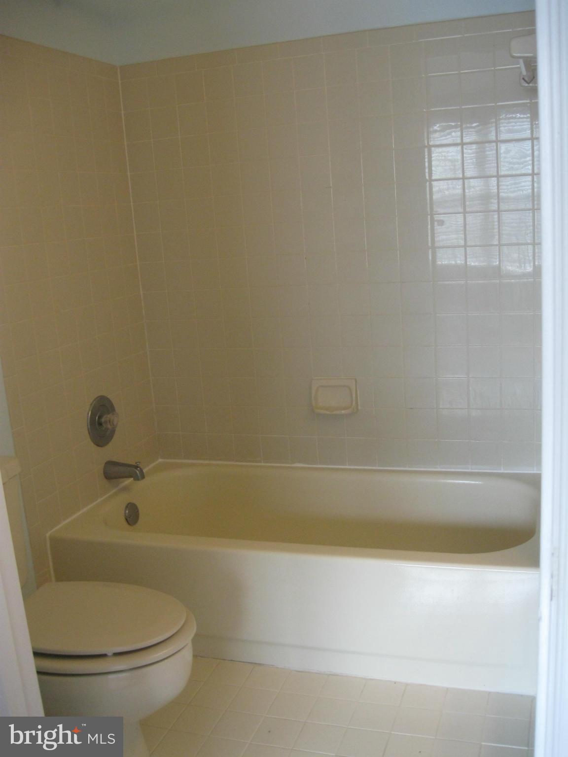 LONG GATE - Residential Lease