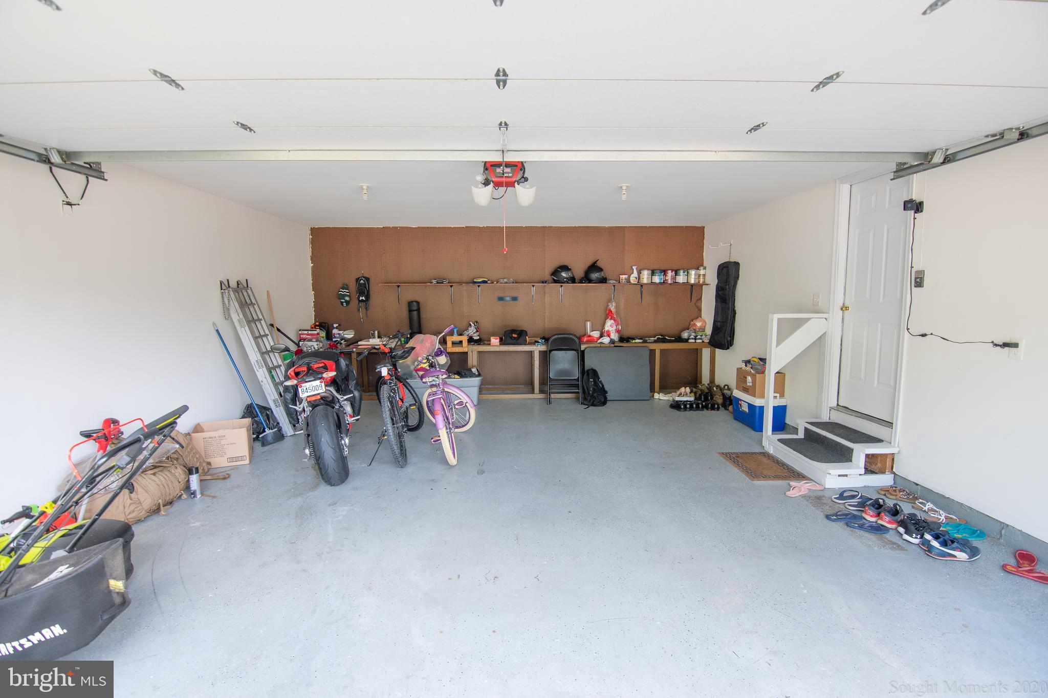 STAFFORD LAKES VILLAGE - Residential Lease