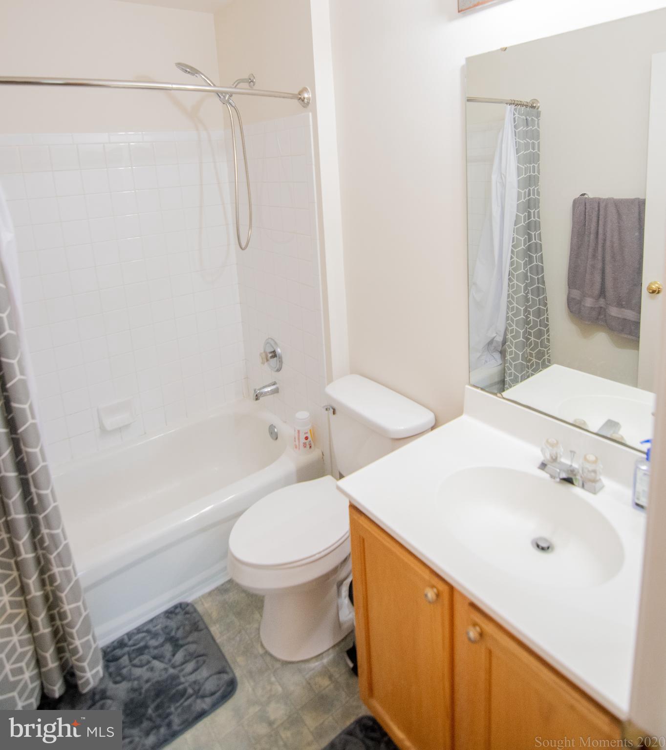 STAFFORD LAKES VILLAGE - Residential Lease