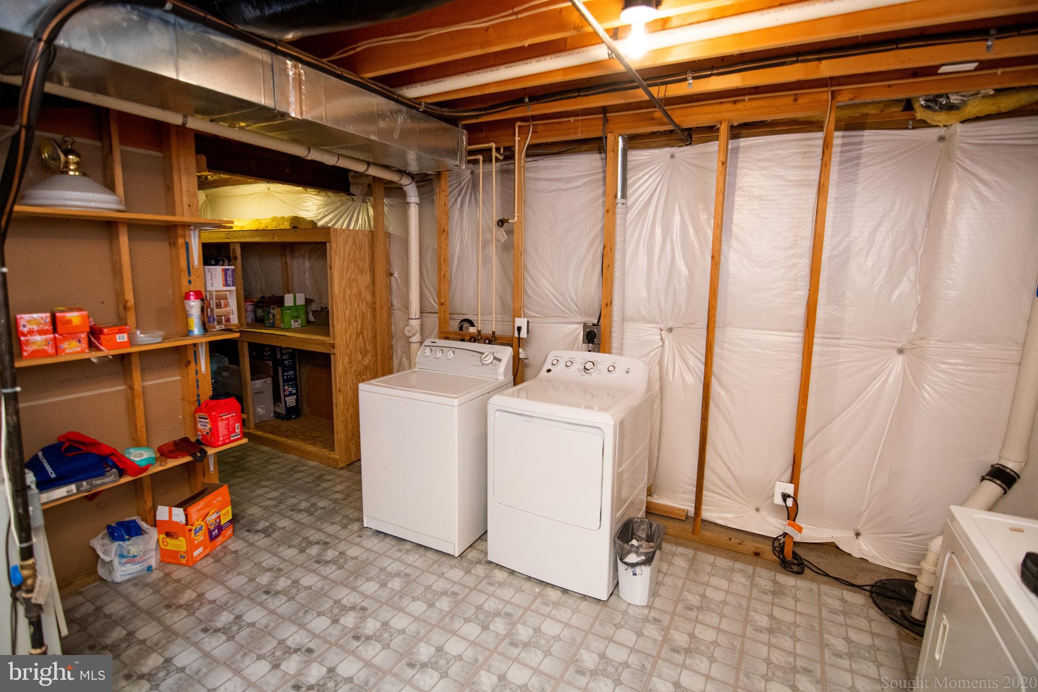 STAFFORD LAKES VILLAGE - Residential Lease