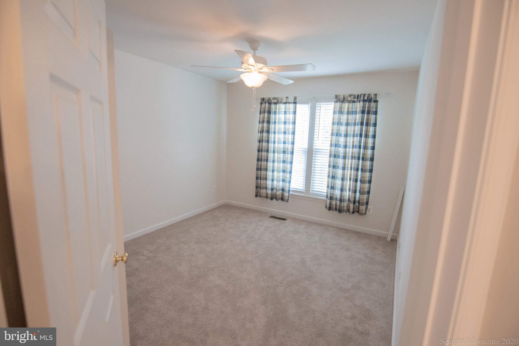 STAFFORD LAKES VILLAGE - Residential Lease