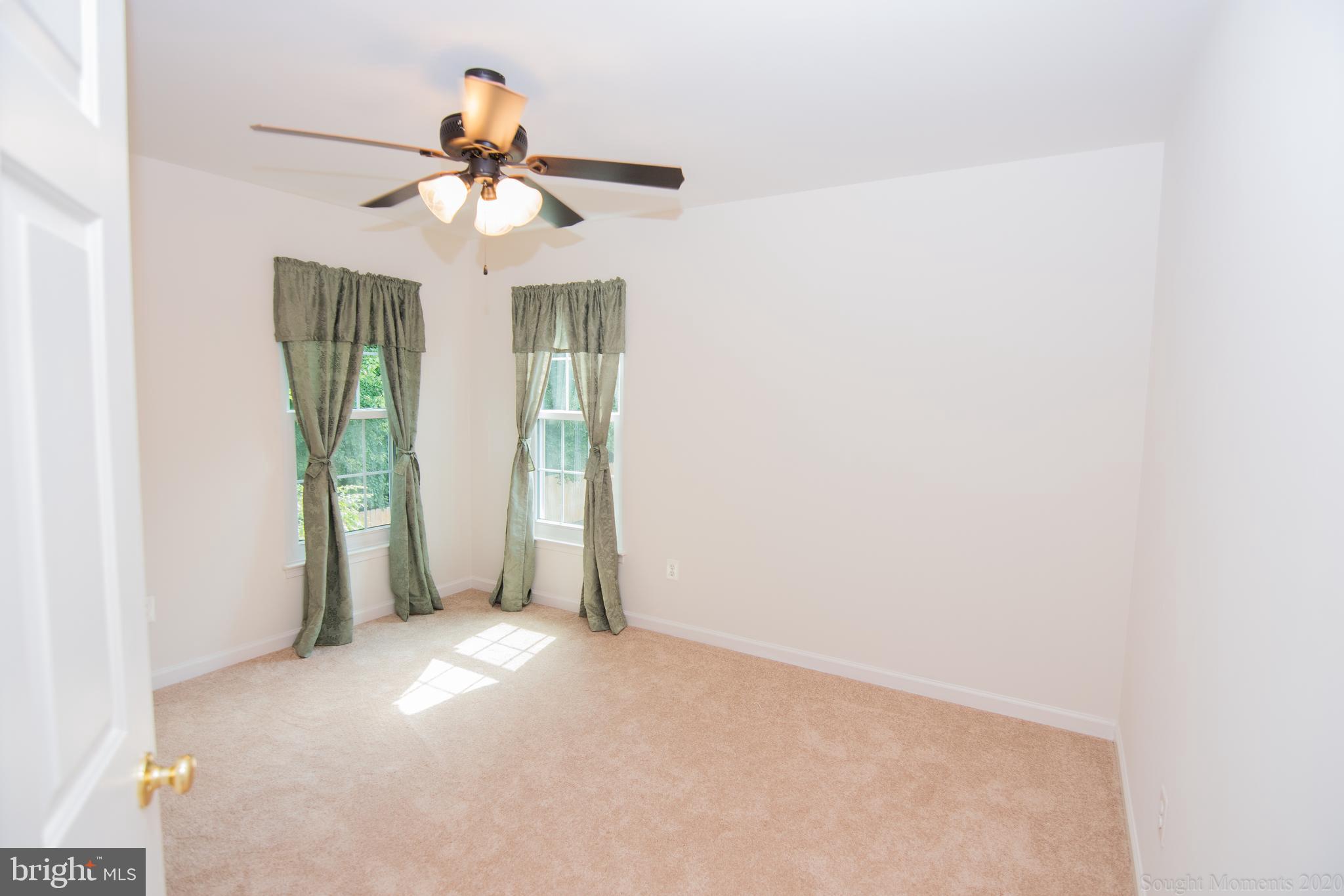 STAFFORD LAKES VILLAGE - Residential Lease