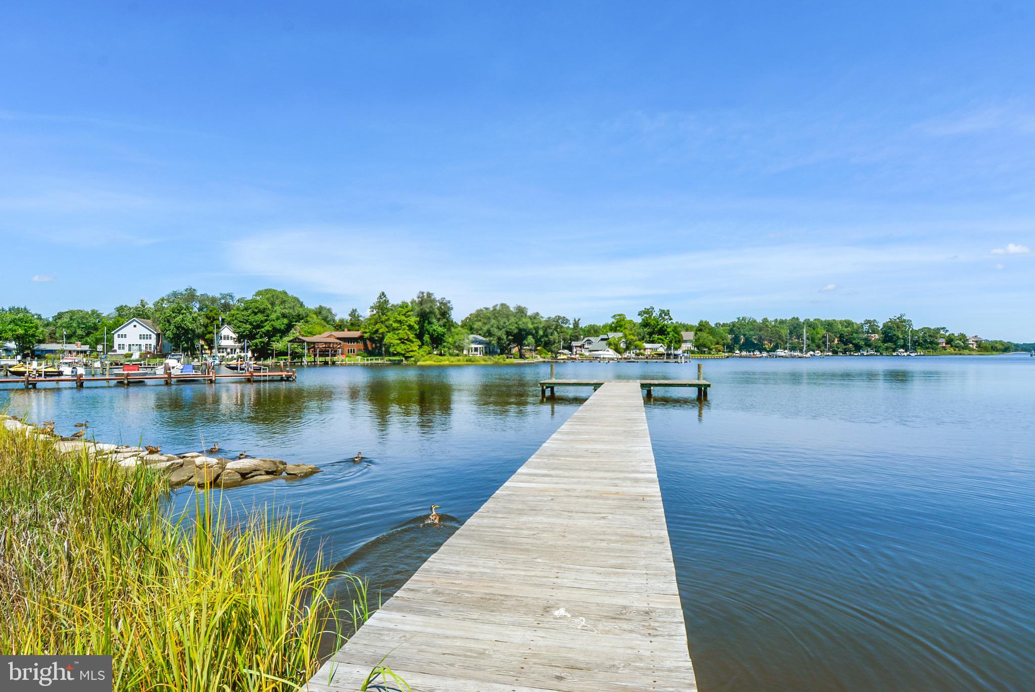 WOODLAND BEACH - Residential