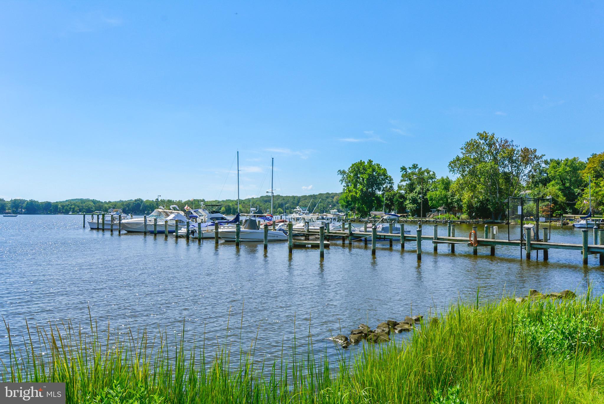 WOODLAND BEACH - Residential