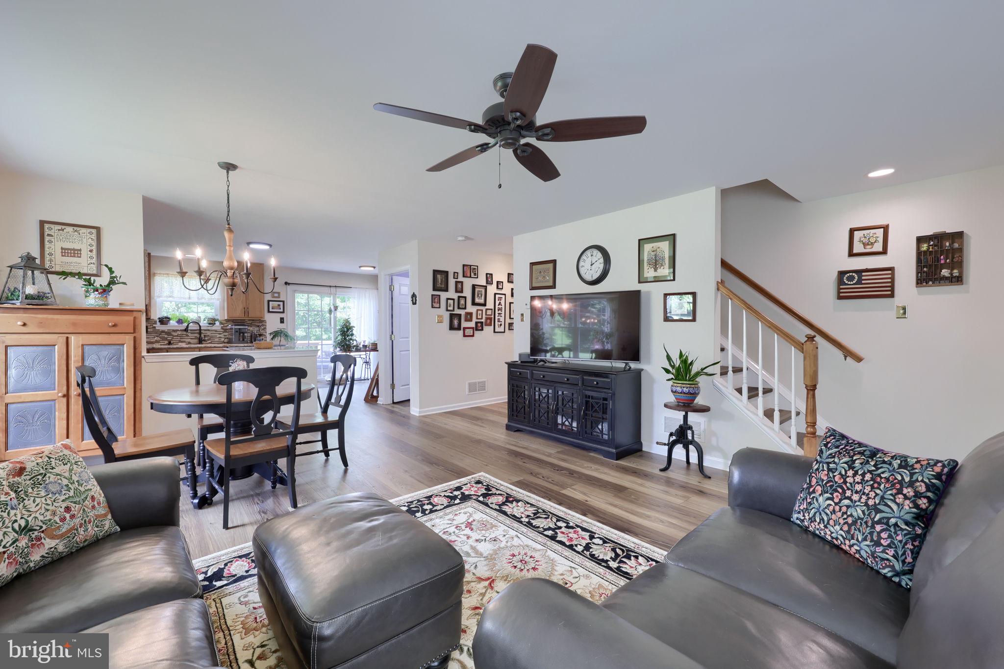 332 GAVIN DRIVE