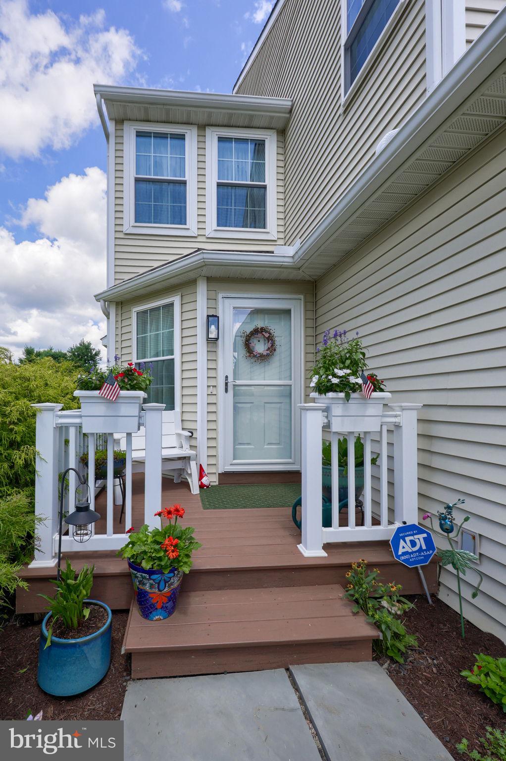332 GAVIN DRIVE