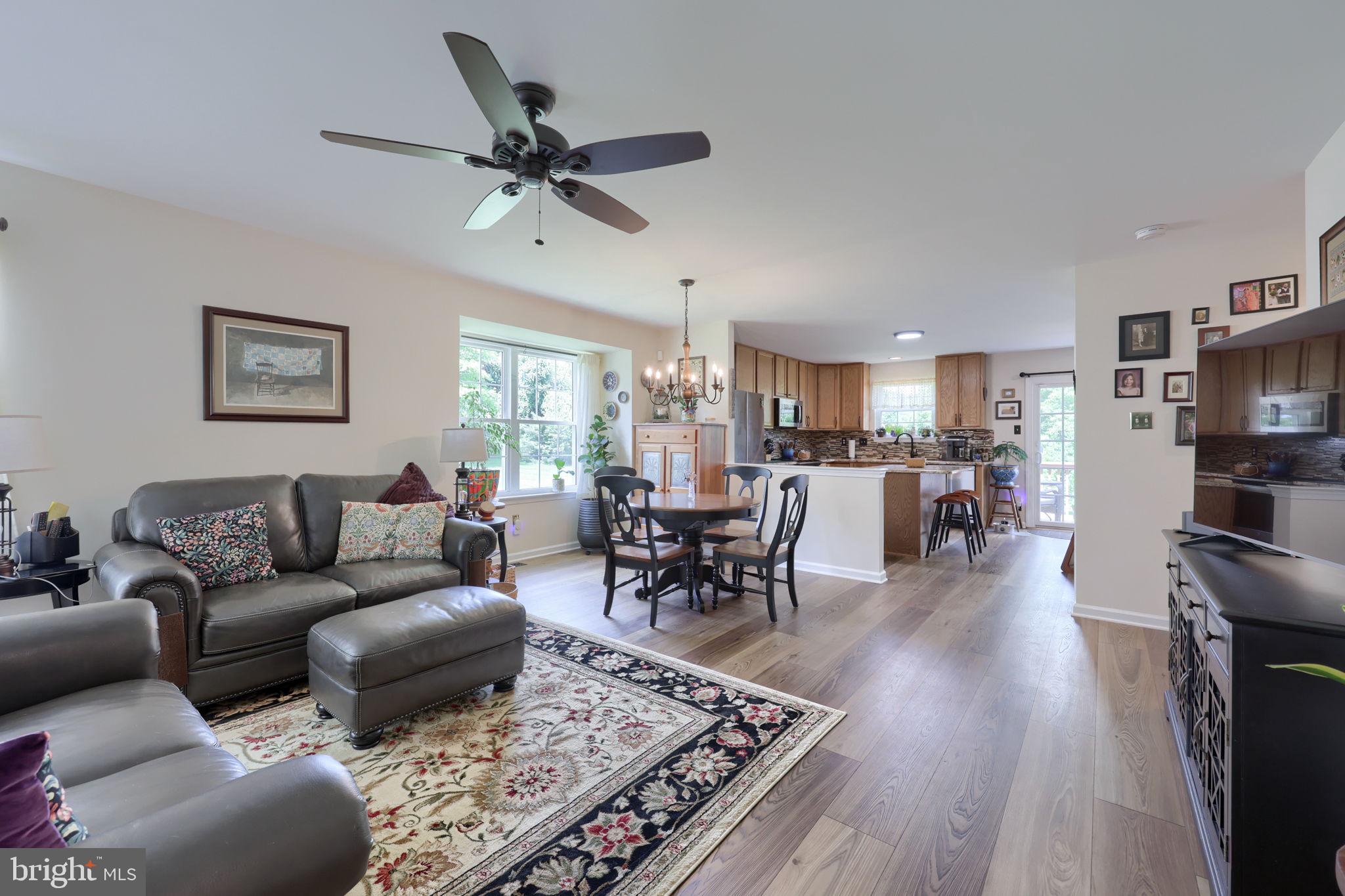 332 GAVIN DRIVE
