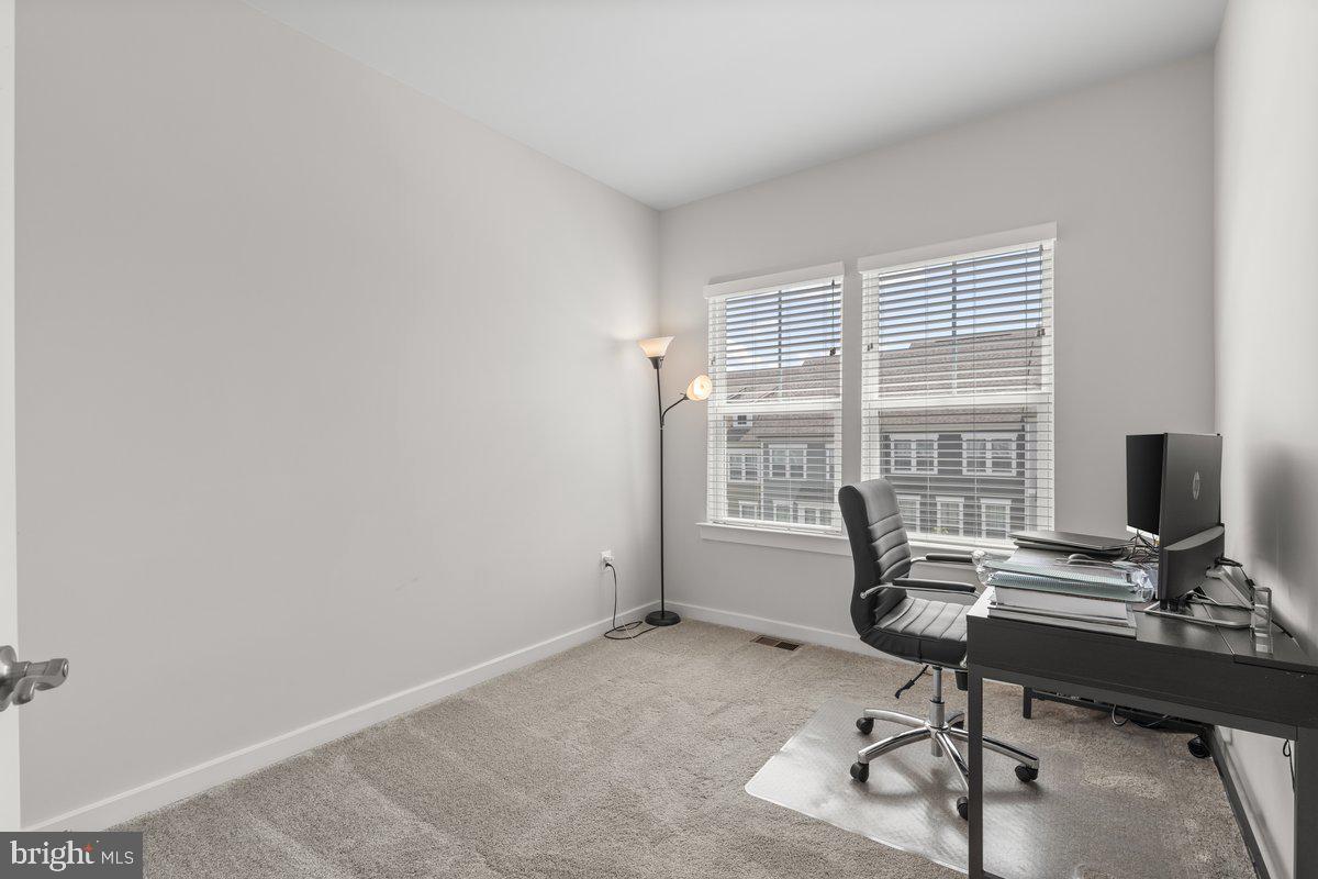 POTOMAC SHORES - Residential Lease