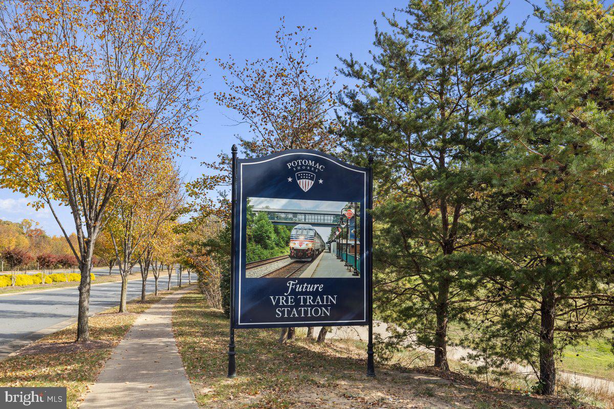 POTOMAC SHORES - Residential Lease