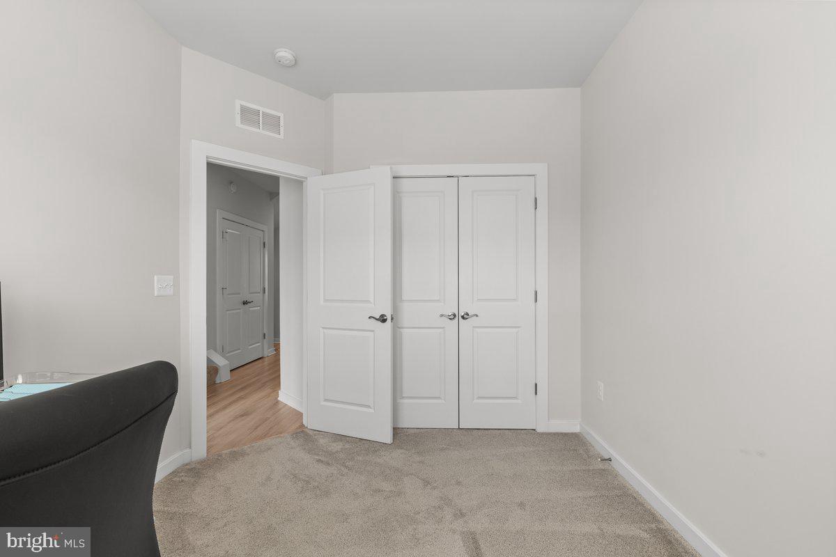 POTOMAC SHORES - Residential Lease