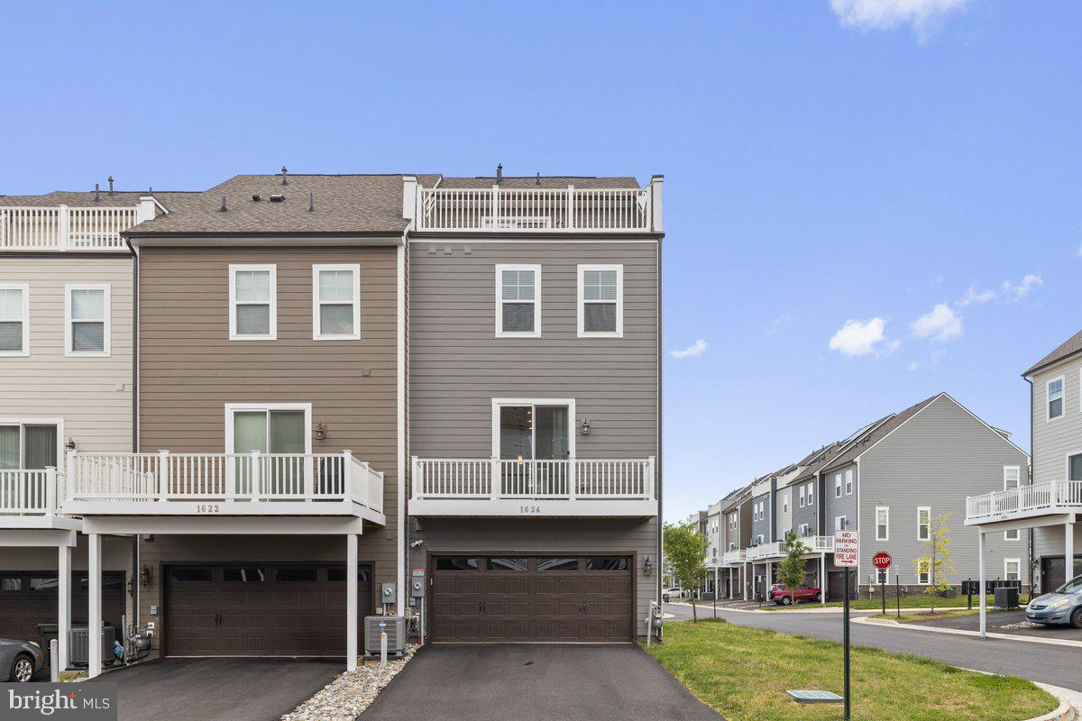 POTOMAC SHORES - Residential Lease