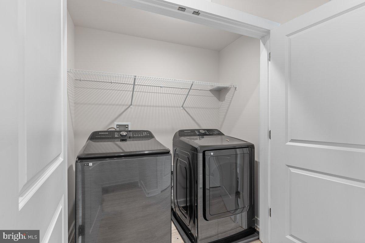 POTOMAC SHORES - Residential Lease