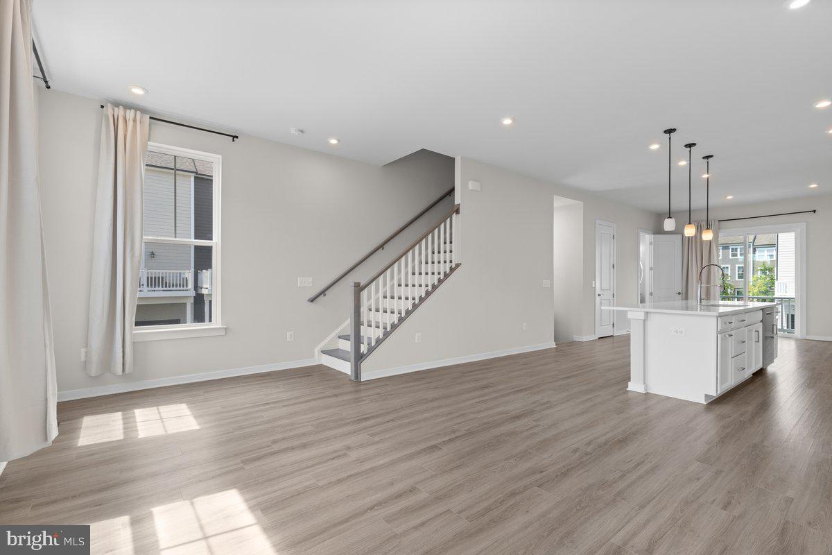 POTOMAC SHORES - Residential Lease