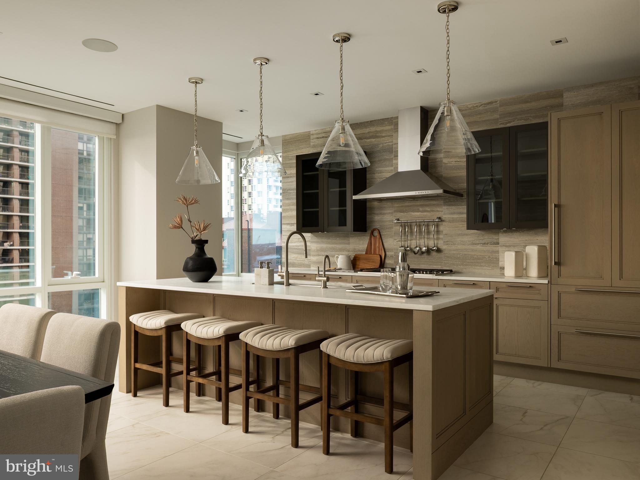 WASHINGTON SQ - Residential