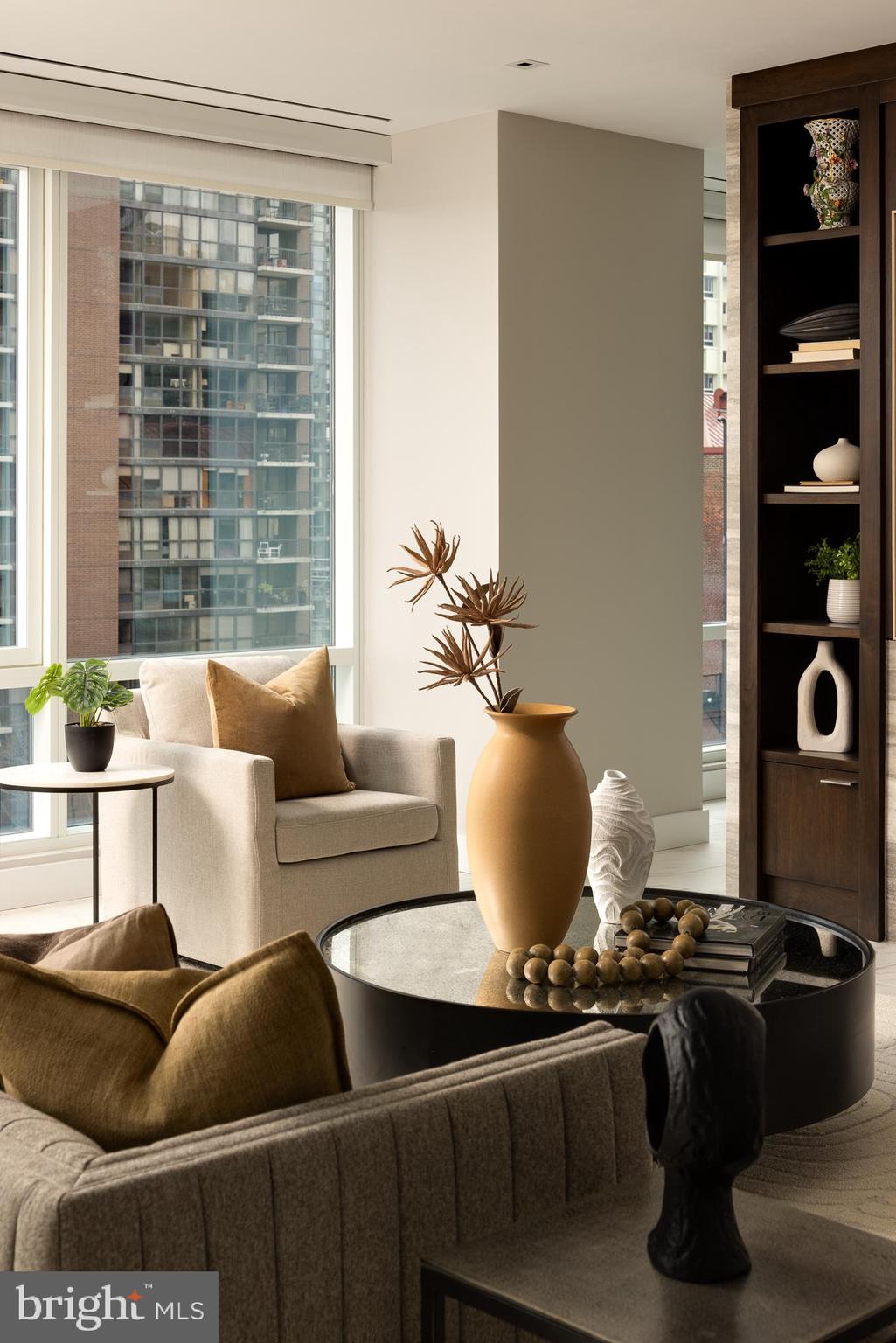 WASHINGTON SQ - Residential