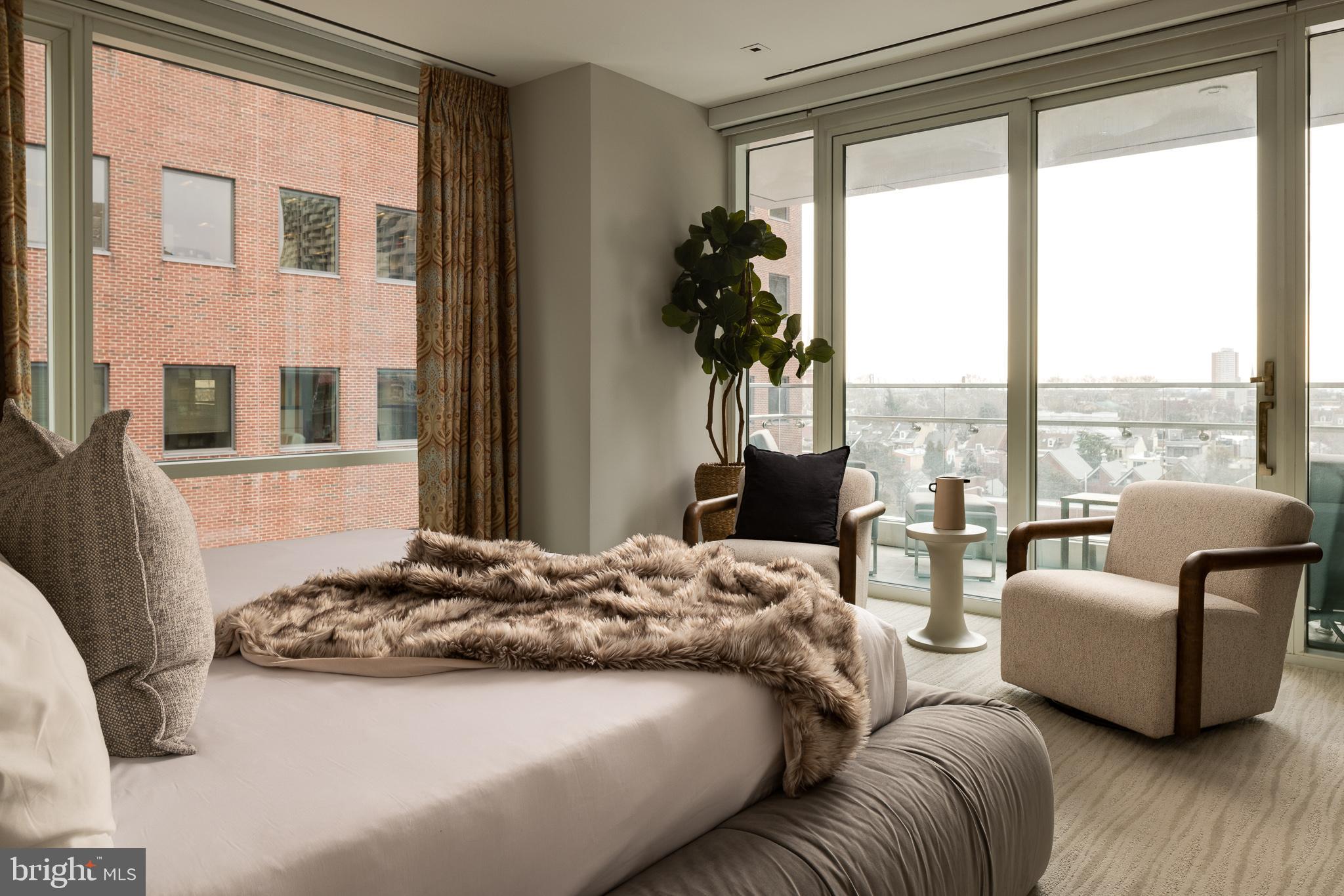 WASHINGTON SQ - Residential