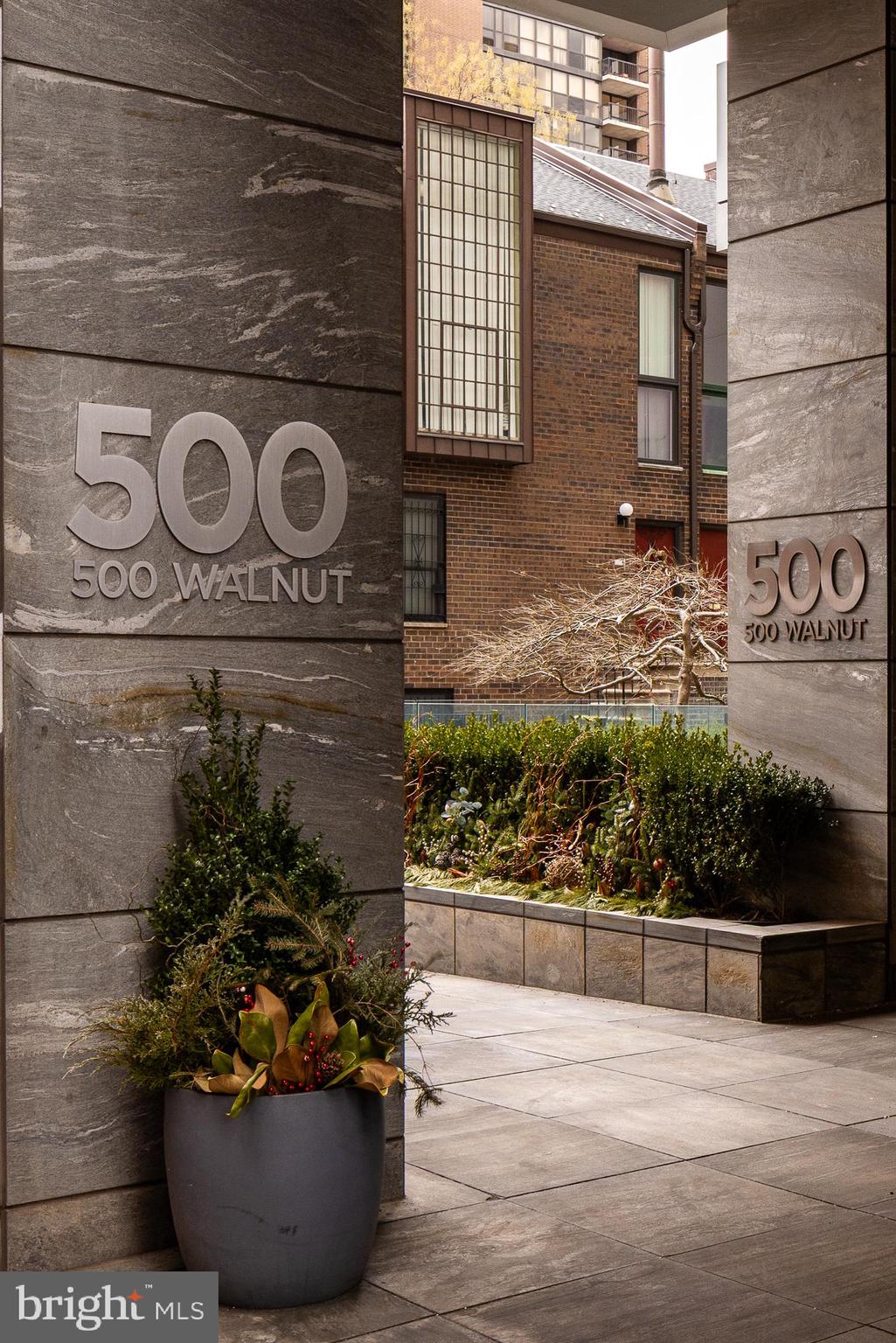 WASHINGTON SQ - Residential