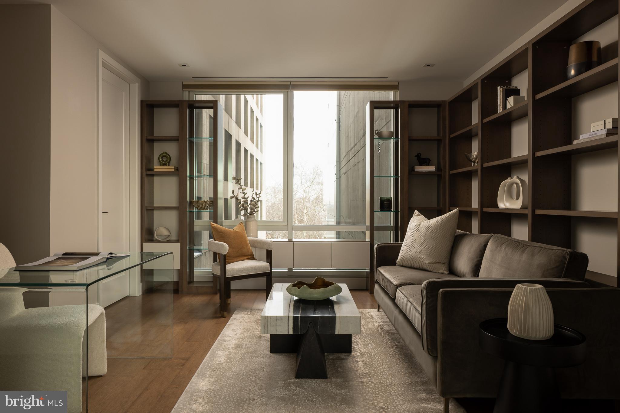 WASHINGTON SQ - Residential