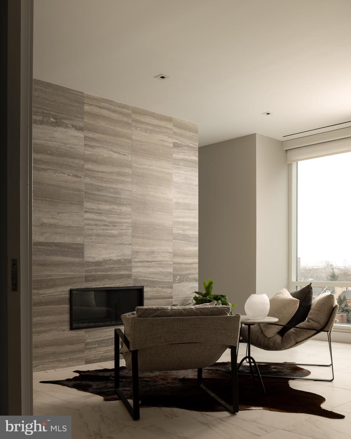 WASHINGTON SQ - Residential