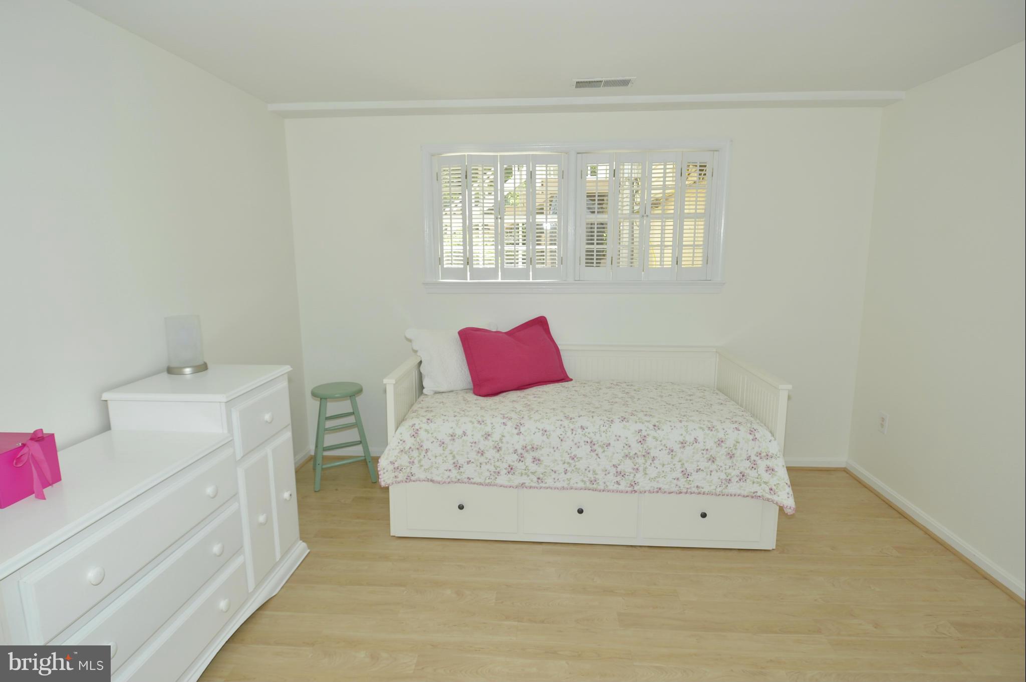 PIGGOT DIVISION - Residential