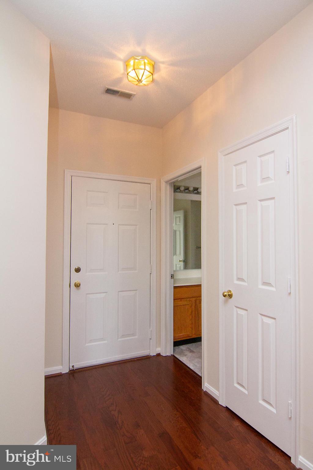 DEVON COURT - Residential