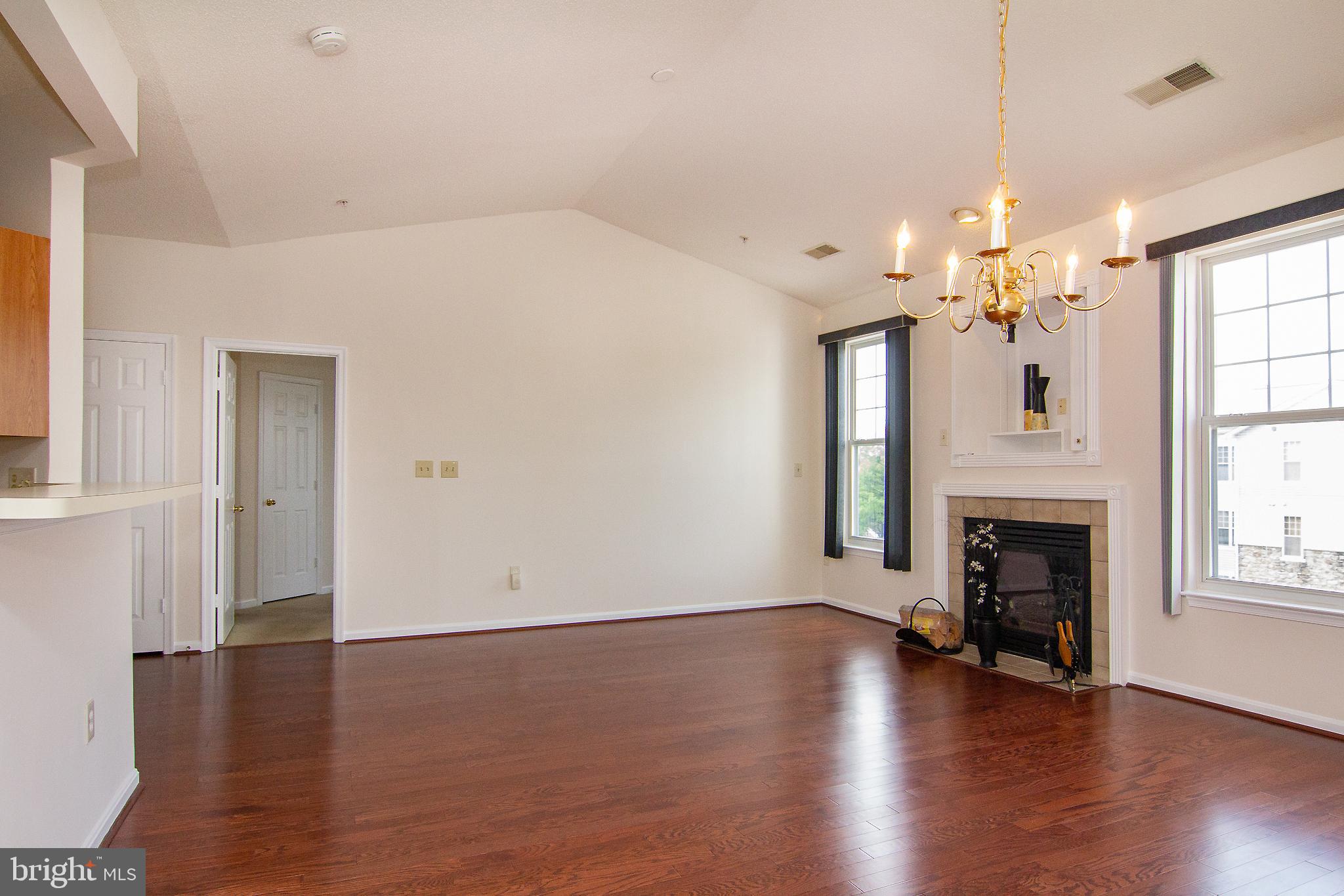 DEVON COURT - Residential