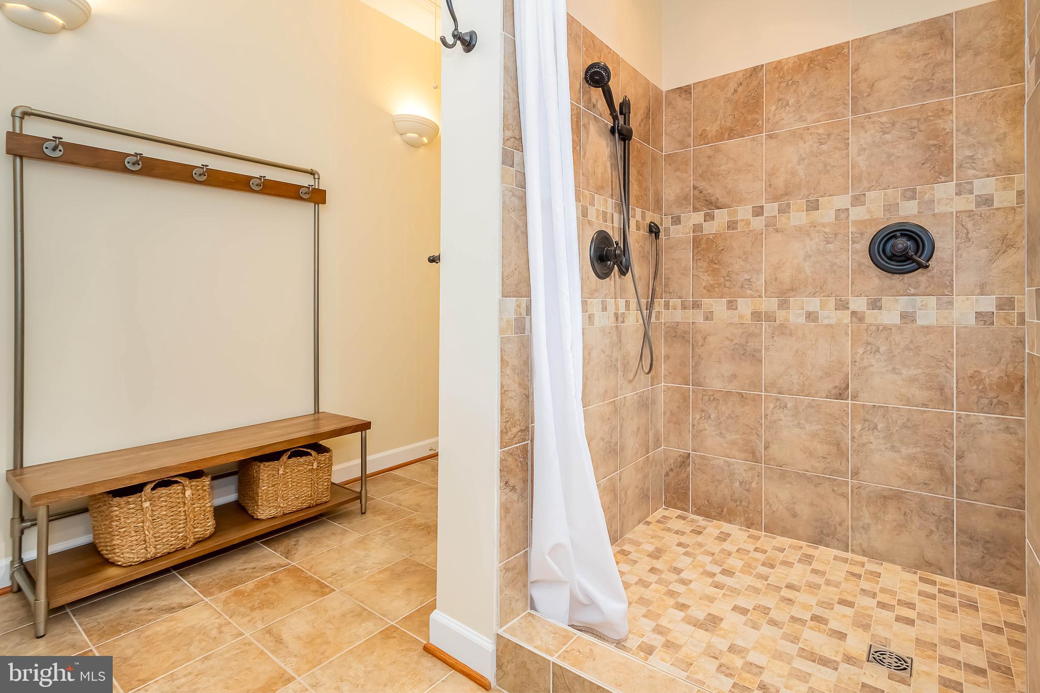 GREEN GLADE - Residential