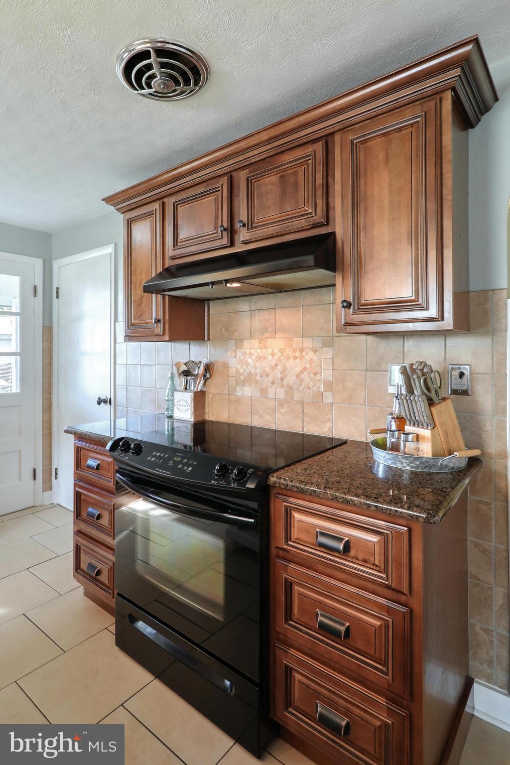 SNYDER CORNER - Residential