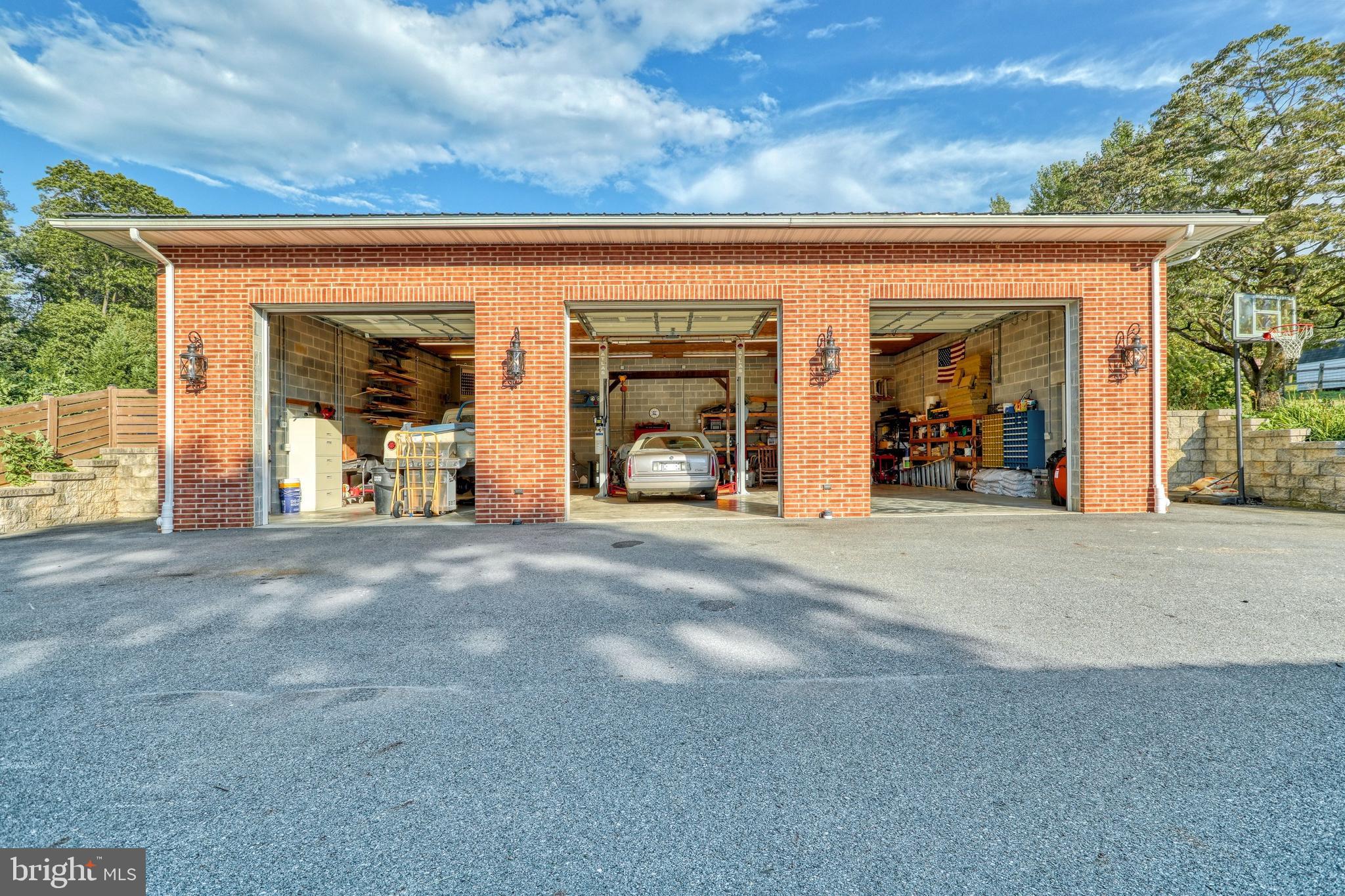 SNYDER CORNER - Residential