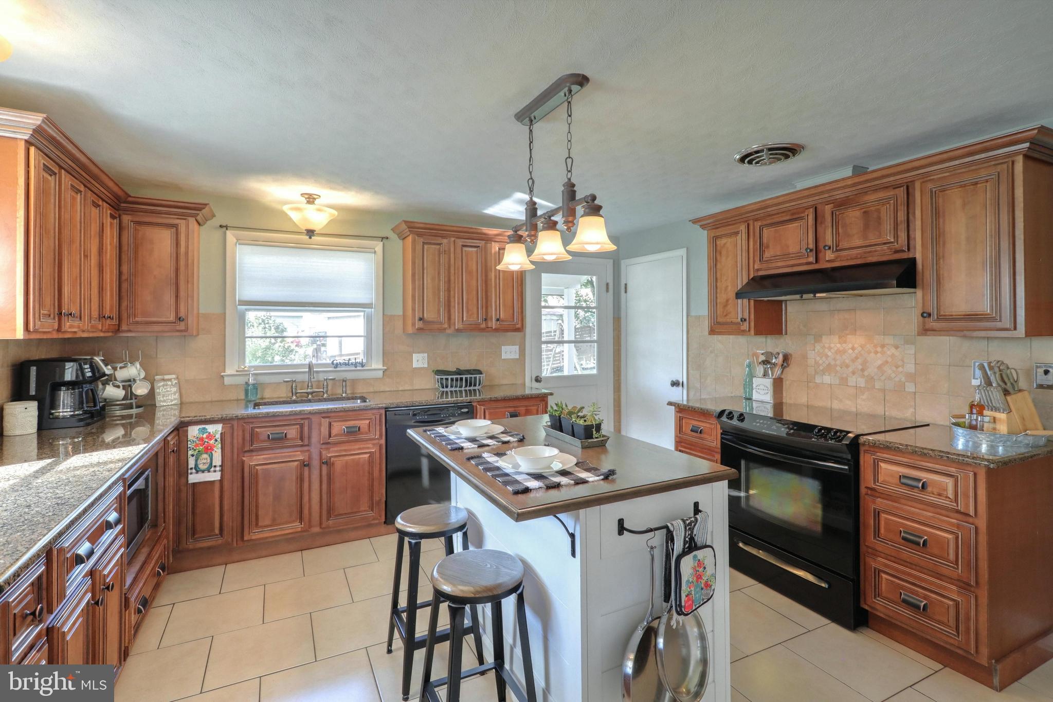 SNYDER CORNER - Residential