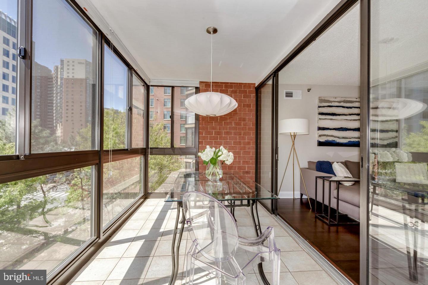1001 N RANDOLPH STREET 402