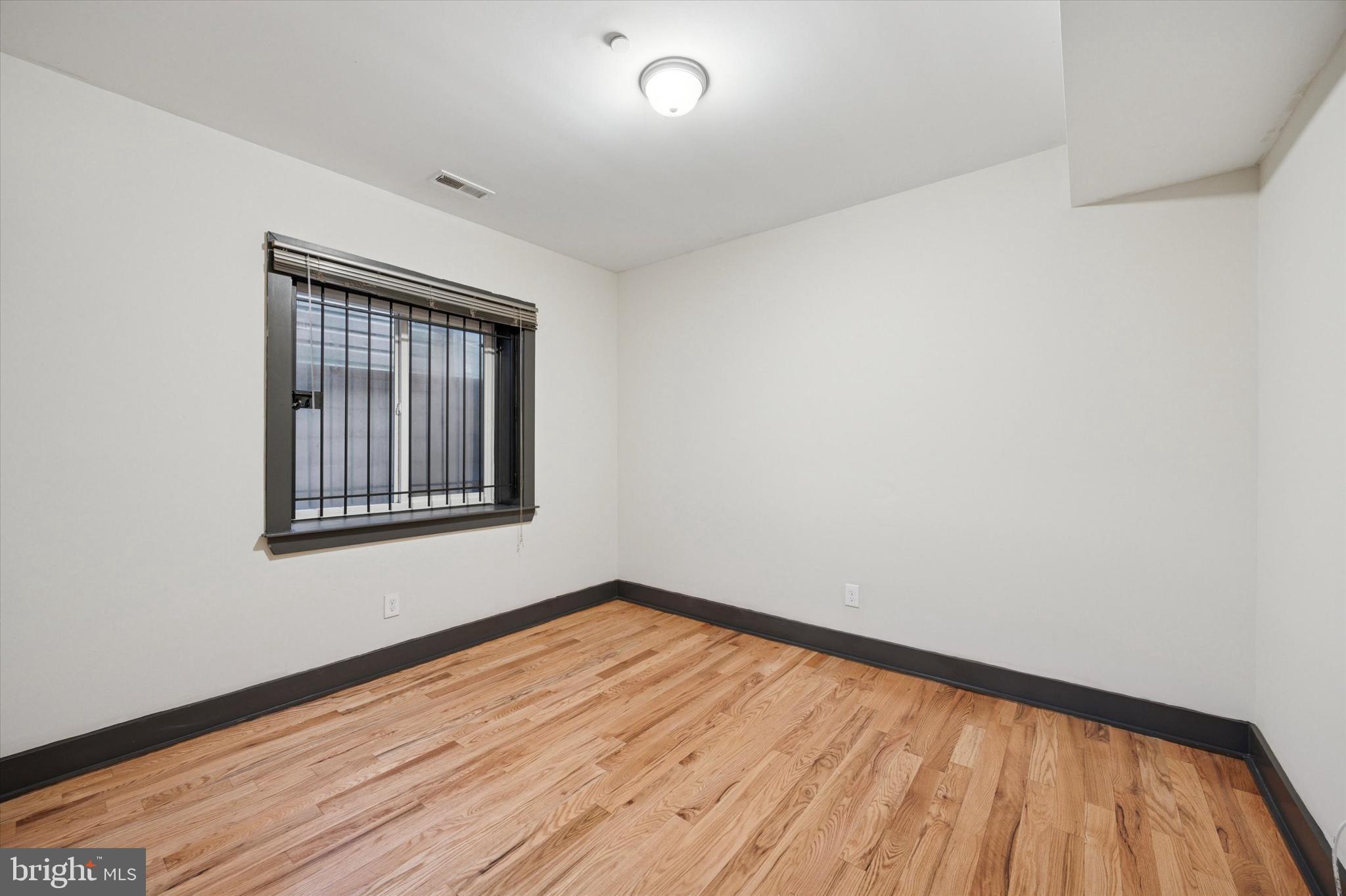 TEMPLE UNIVERSITY - Residential Lease