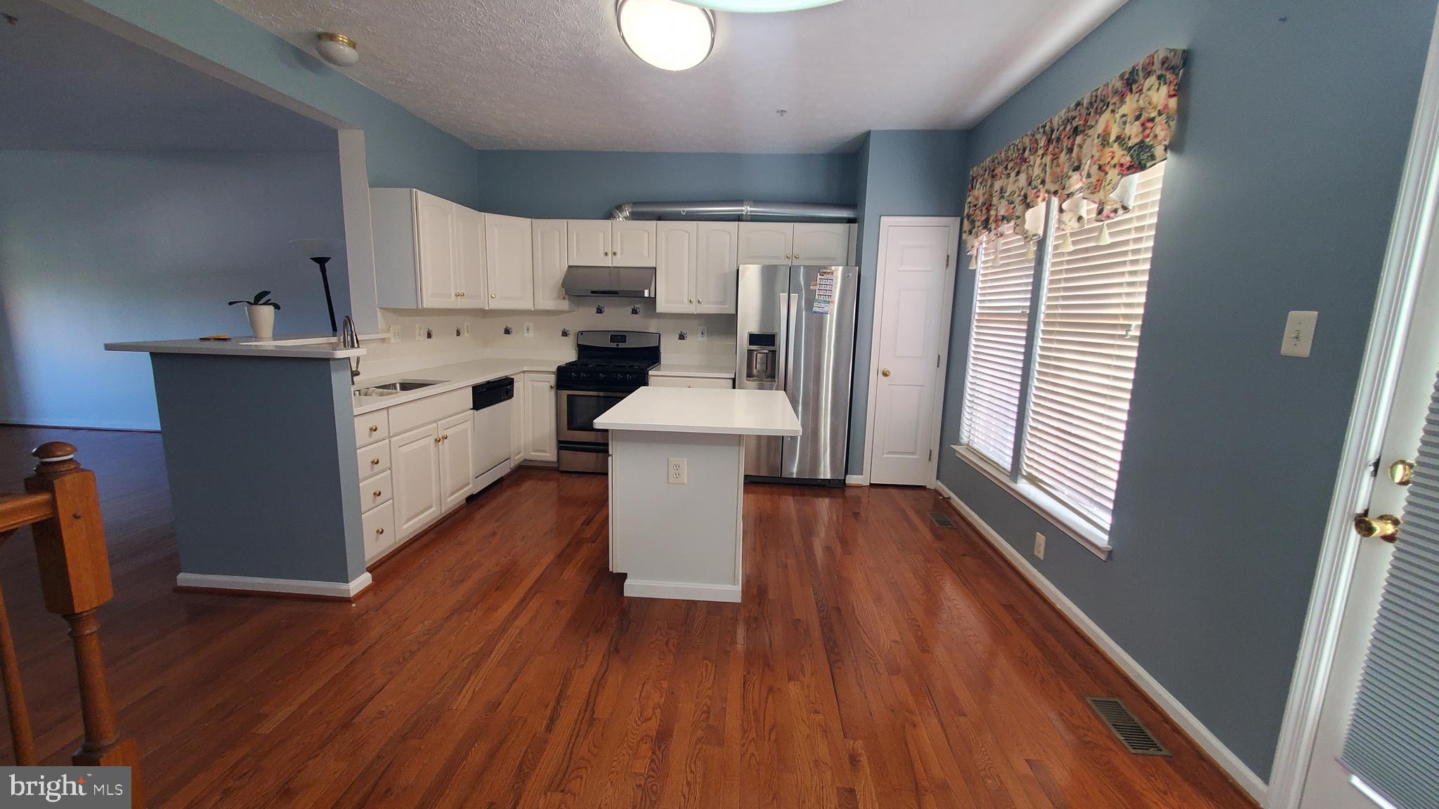 PERRY HALL FARMS - Residential Lease