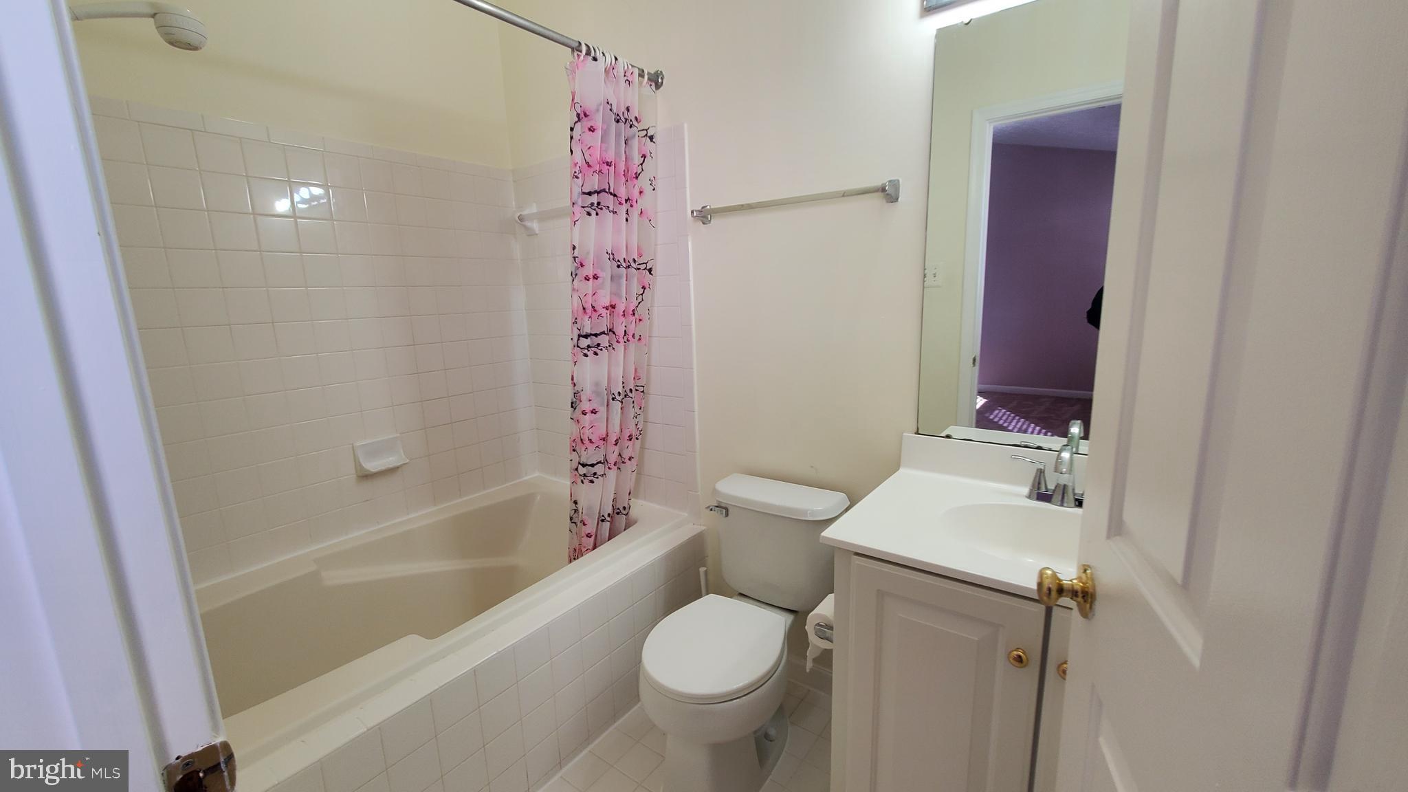 PERRY HALL FARMS - Residential Lease