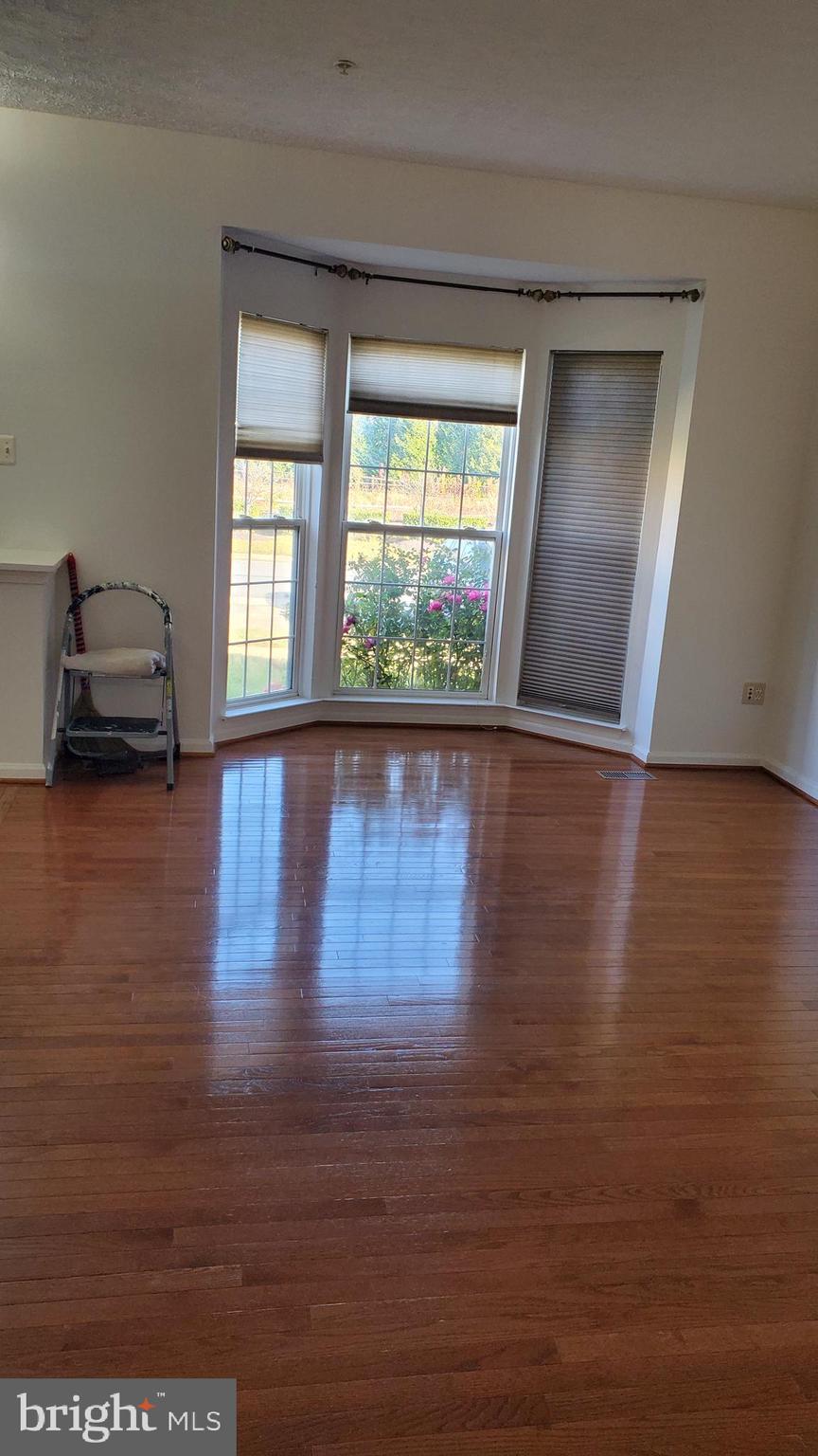 PERRY HALL FARMS - Residential Lease