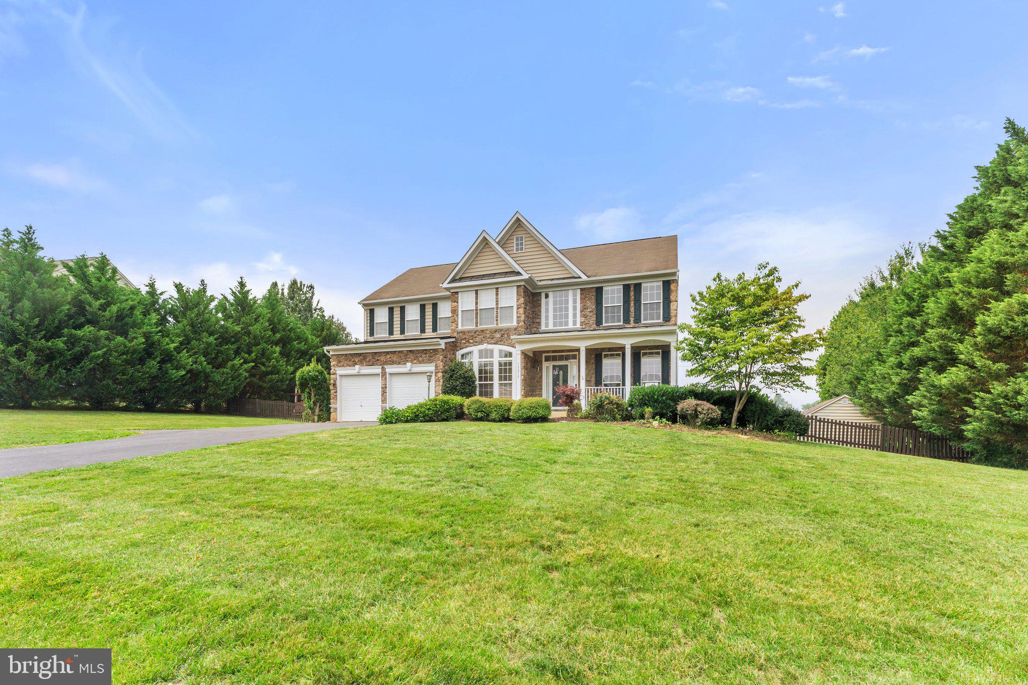 MADISON GROVE - Residential