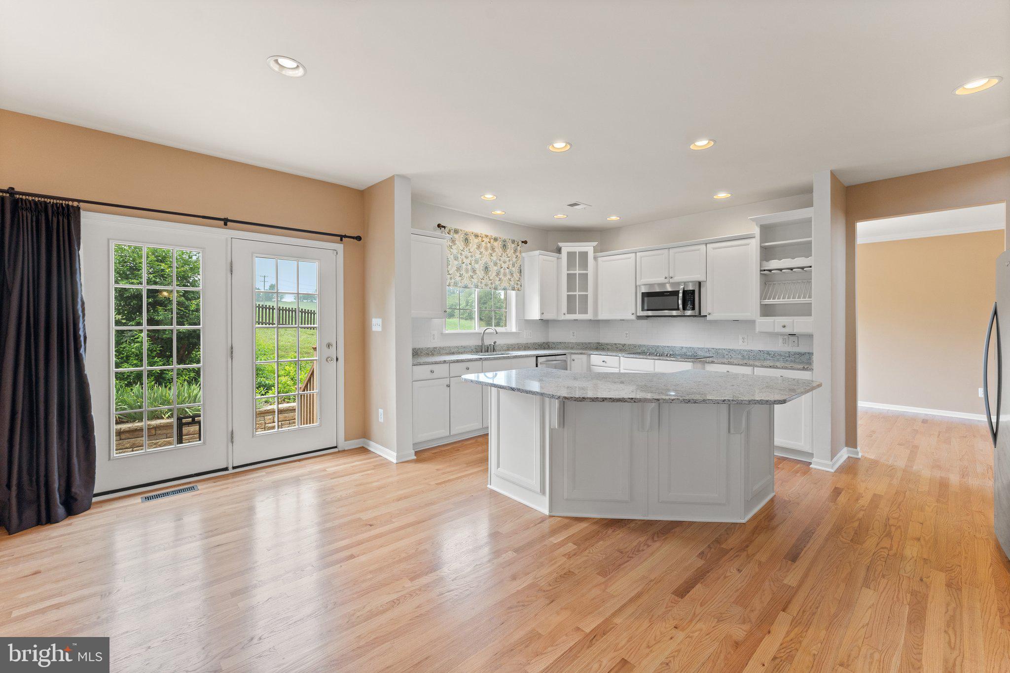 MADISON GROVE - Residential