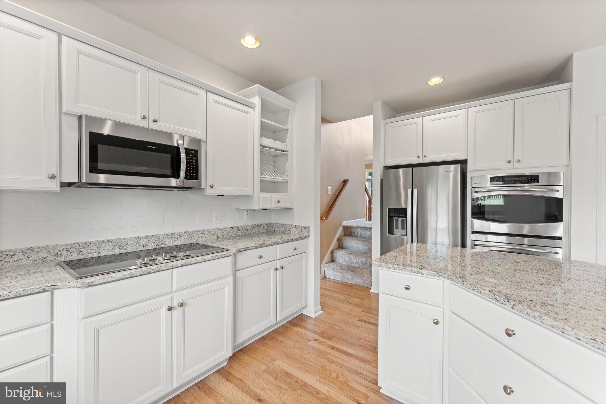 MADISON GROVE - Residential