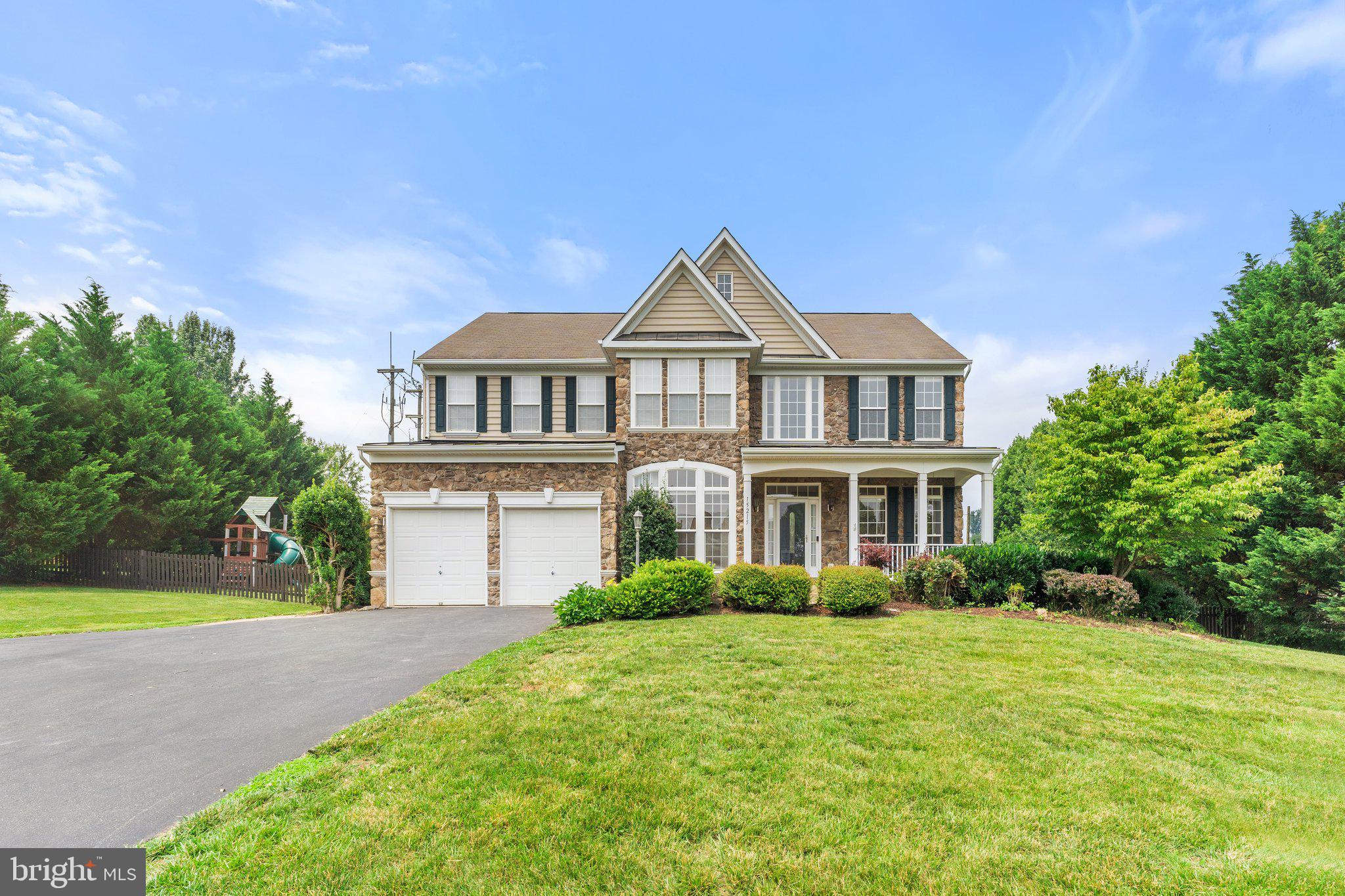 MADISON GROVE - Residential