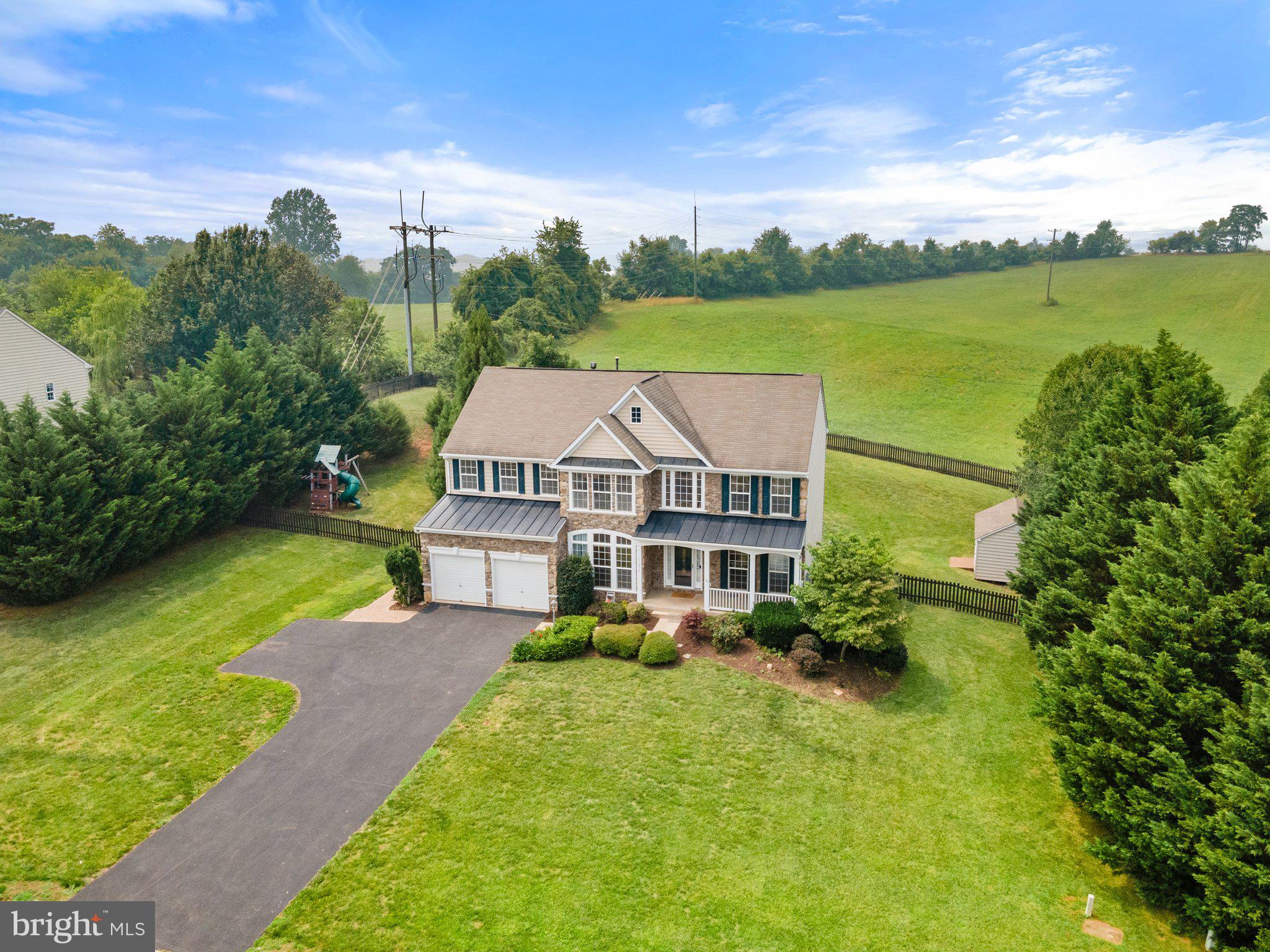 MADISON GROVE - Residential