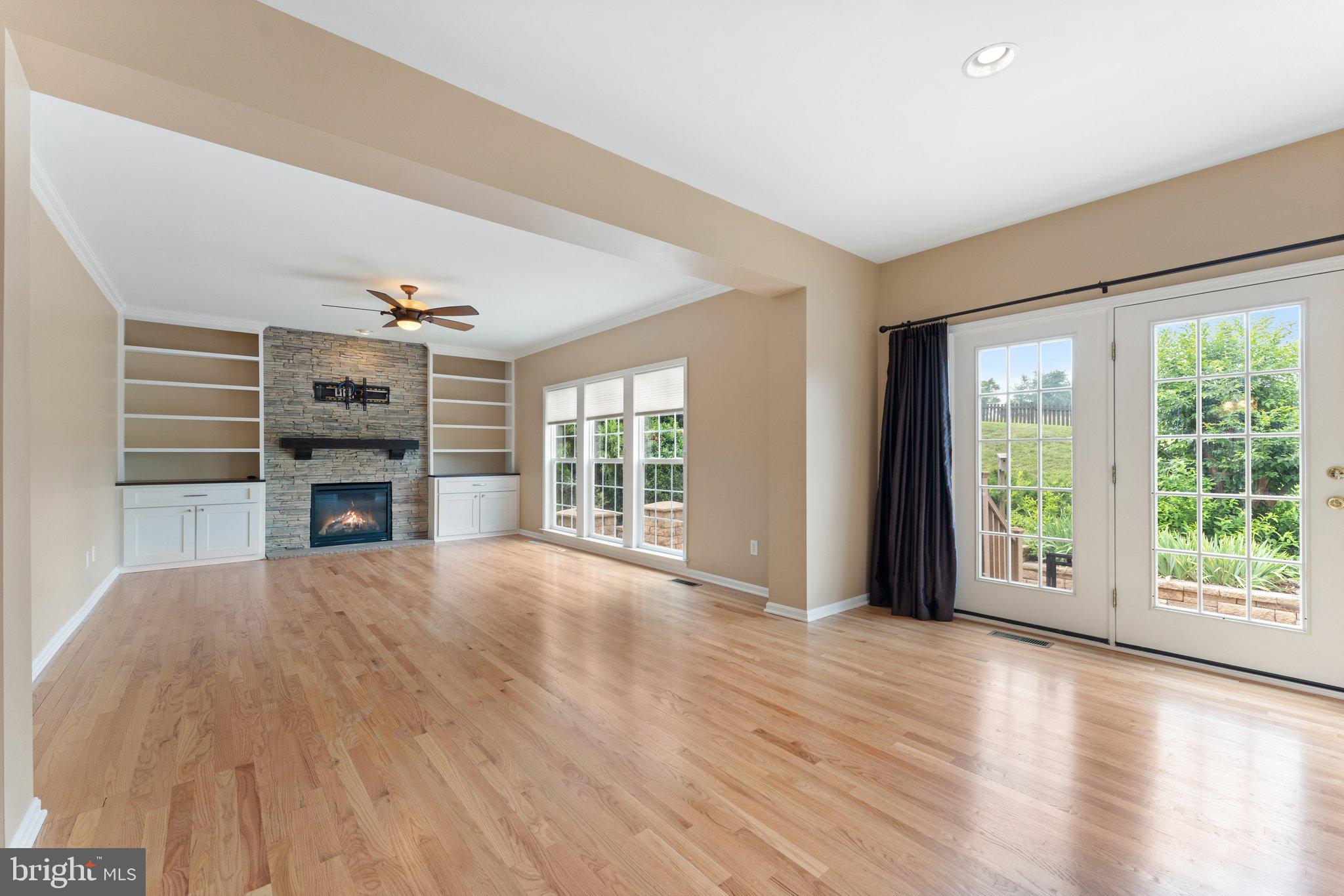 MADISON GROVE - Residential