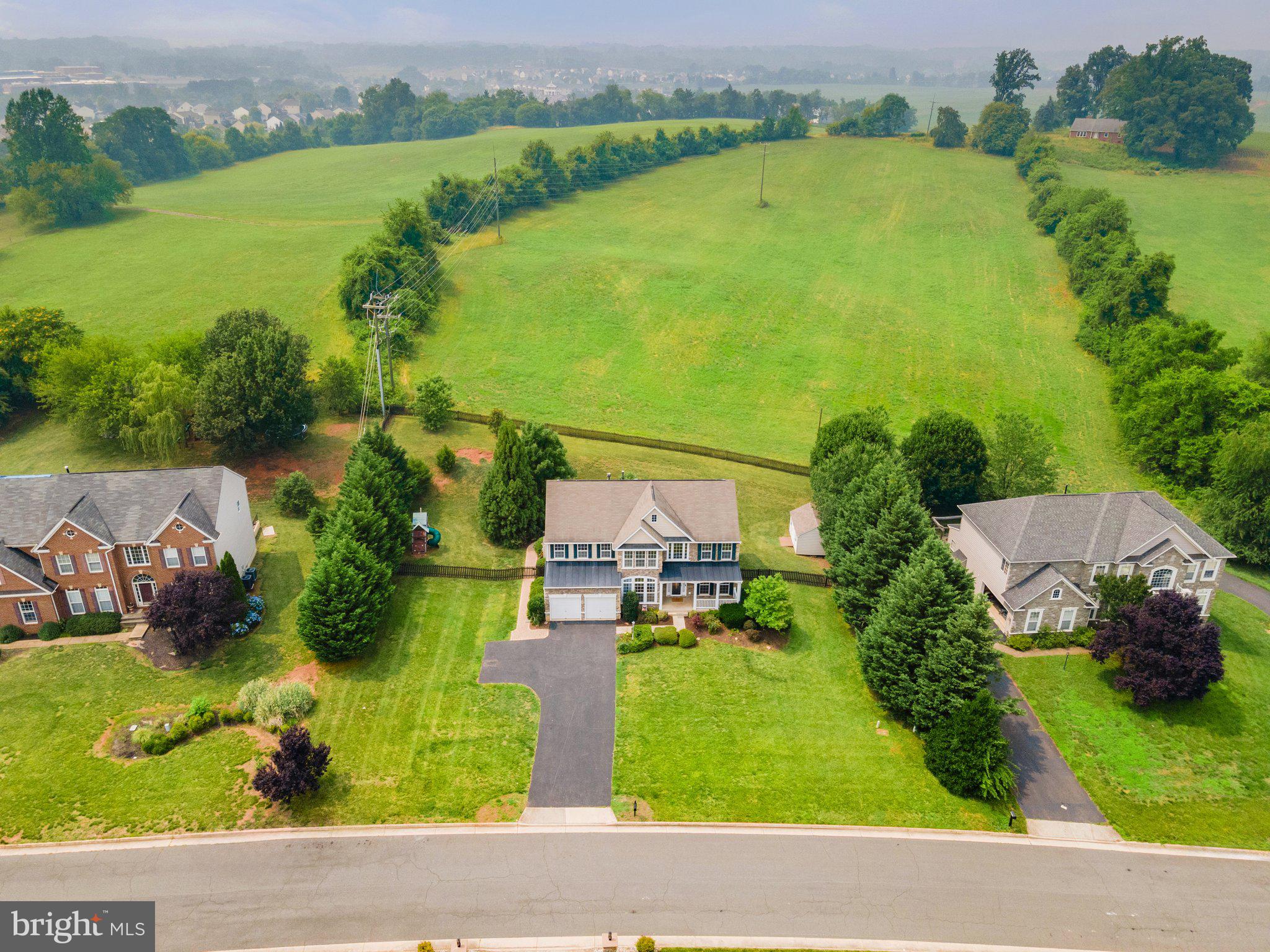 MADISON GROVE - Residential