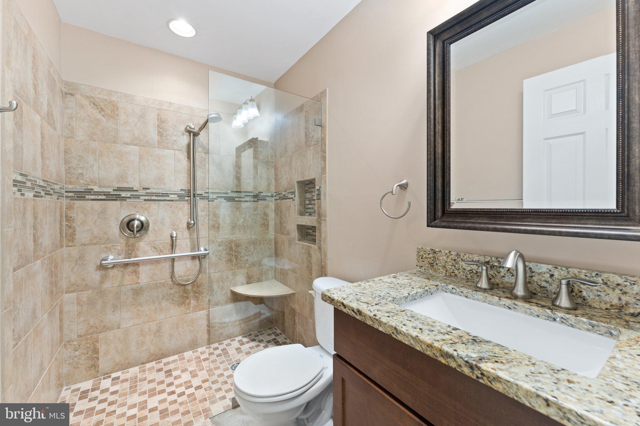 MADISON GROVE - Residential