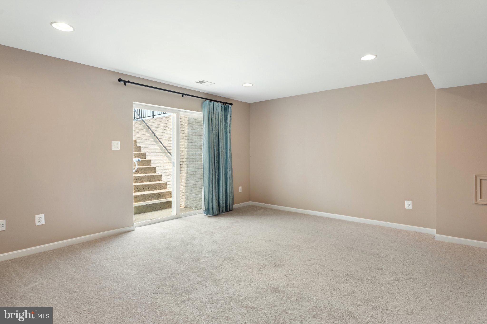 MADISON GROVE - Residential