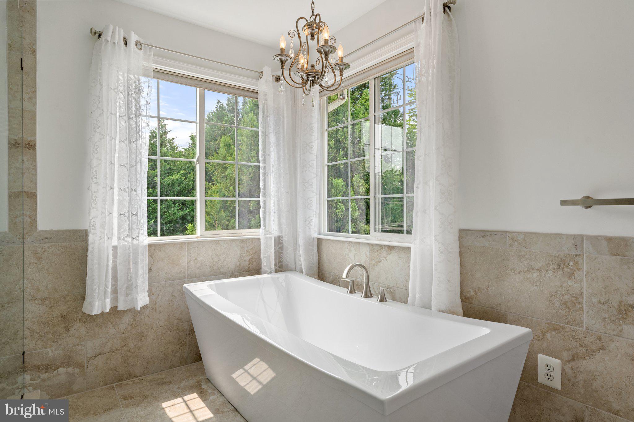 MADISON GROVE - Residential