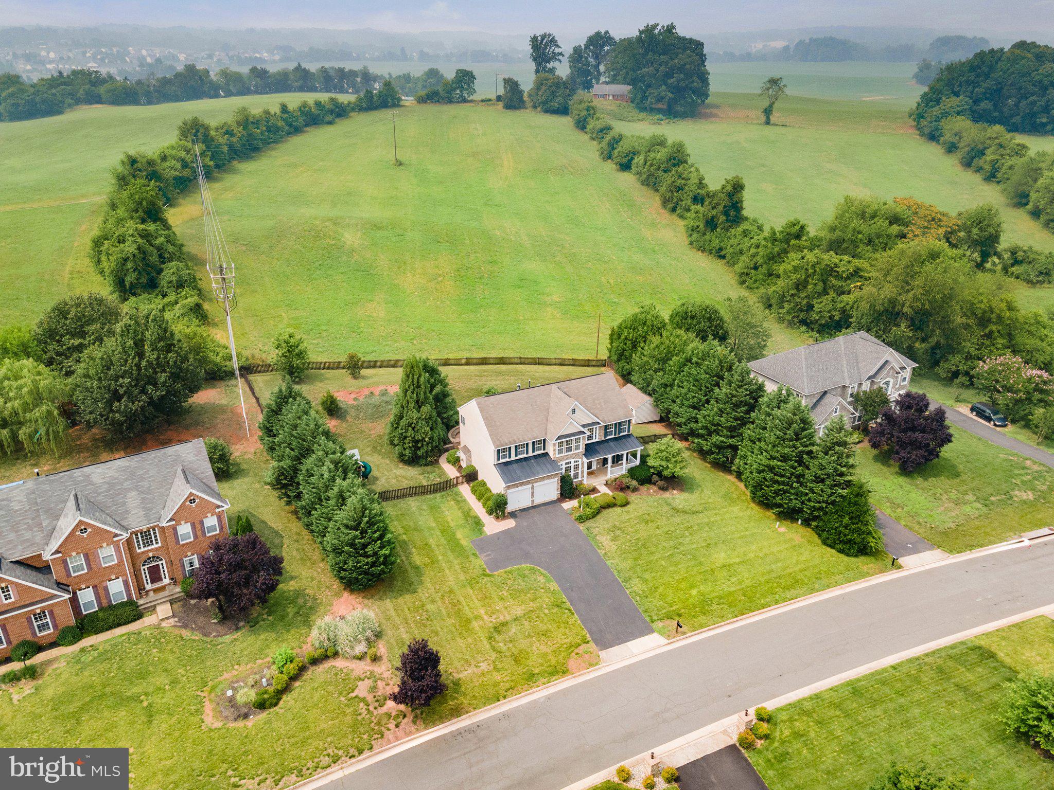 MADISON GROVE - Residential