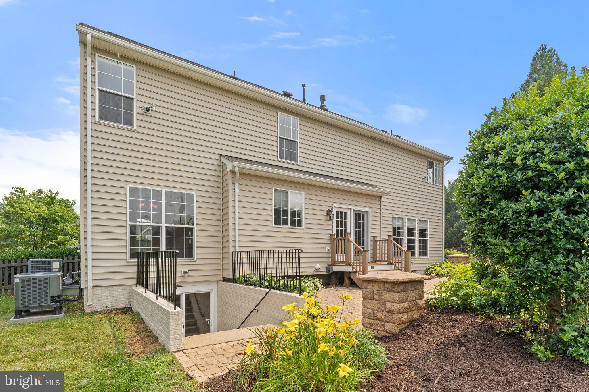 MADISON GROVE - Residential